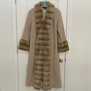 Albert Nipon Beige Coat with Faux Fur